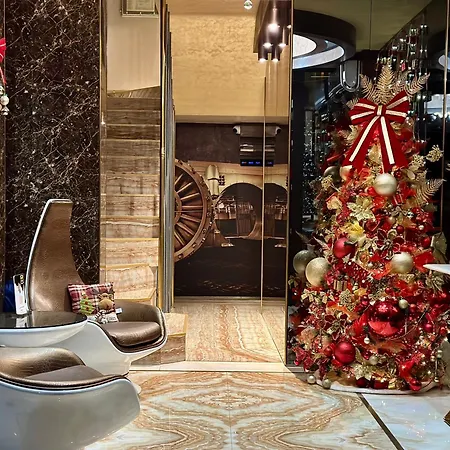 Hidden Bank: Pearls Yetişkin Oteli