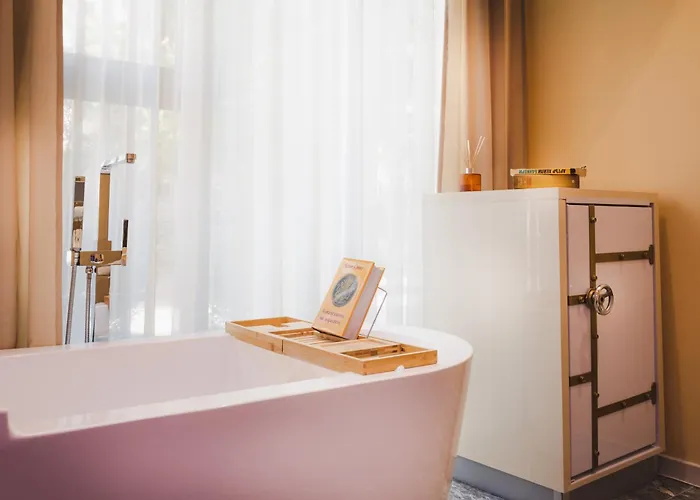 Hidden Bank: Pearls Yetişkin Oteli Filibe