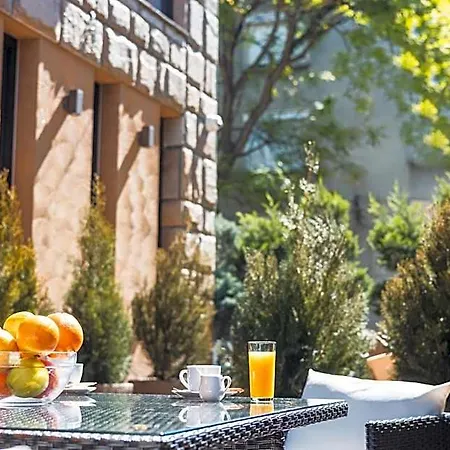 Love hotel Hidden Bank: Pearls Plovdiv